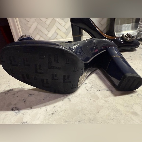 MARINO FABIANI MADE IN ITALY LEATHER Elegant Black Heels with Embellished Buckle - Picture 2 of 4